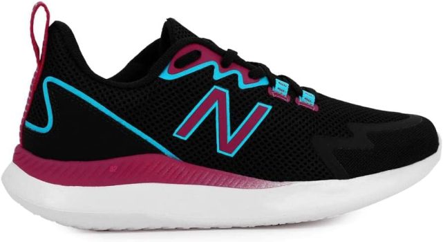Tênis New Balance Ryval, Feminino