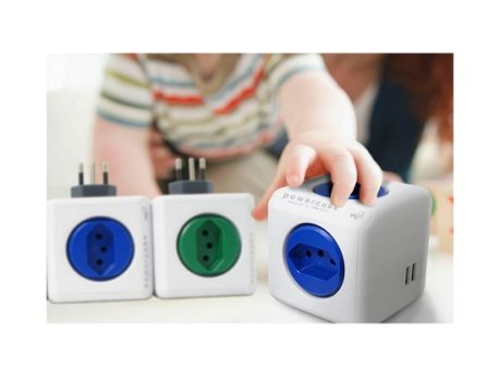 Multiplicador 4 Tomadas Bivolt + 2 USB 2.4A – PowerCube USB ELG – PWC-R4U, Azul e Branco