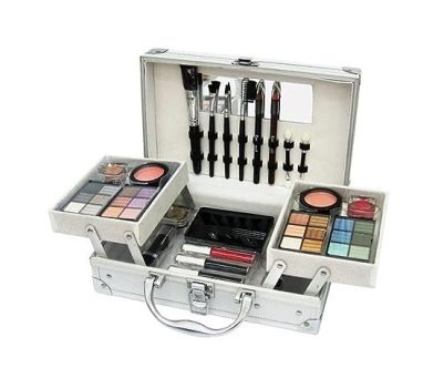 Maleta Prata com Kit de Maquiagem – Fenzza