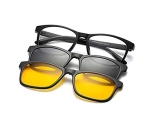 Armação para Óculos de Grau + 2 Lentes Polarizadas ClipOn (Preta)