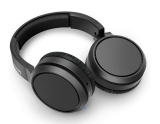 Headphone Philips bluetooth over-ear com microfone, reforço de graves e energia para 29 horas na cor preto